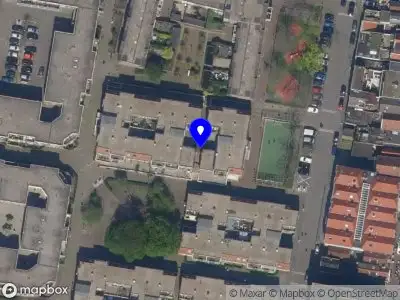 Ambulance met grote spoed naar de Nieuwe Buurt in Schiedam