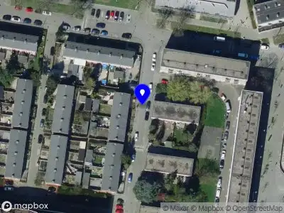 Ambulance met grote spoed naar de Averlo in Rotterdam