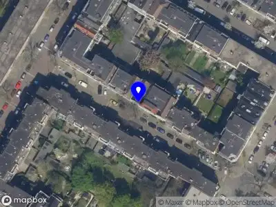 Ambulance met grote spoed naar de Rembrandtstraat in Rotterdam