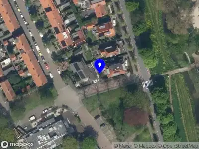 Brandweer met gepaste spoed naar de Prinses Julianaplantsoen in Maassluis vanwege een buitenbrand