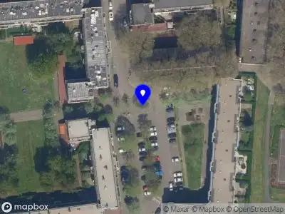 Ambulance met gepaste spoed naar de Willem Smalthof in Rotterdam