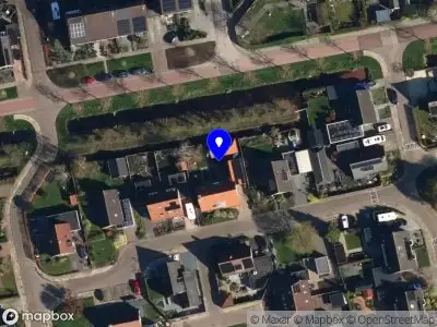 Ambulance met grote spoed naar de Sudergoweg in IJlst