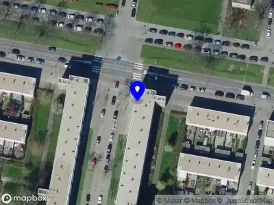 Ambulance met grote spoed naar de Slinge in Rotterdam