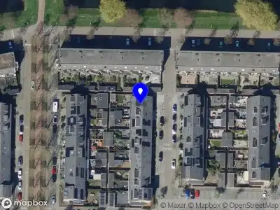 Ambulance met gepaste spoed naar de Van Eesterenveld in Barendrecht