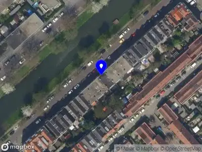 Ambulance met grote spoed naar de Lange Hilleweg in Rotterdam