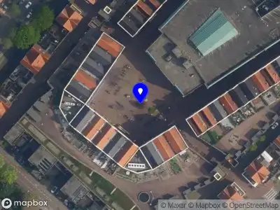 Ambulance met grote spoed naar de Paradeplein in Nootdorp