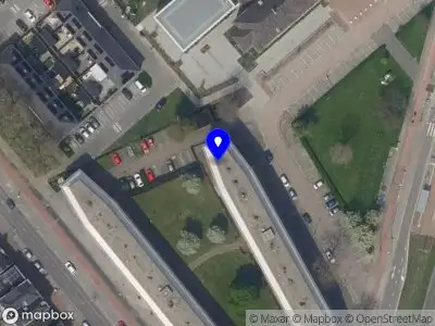 Ambulance met gepaste spoed naar de Groene Hilledijk in Rotterdam