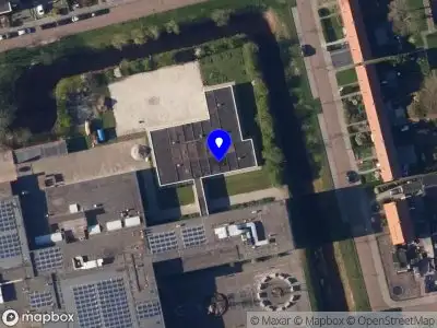 Brandweer en politie met grote spoed naar de Schuttersveld in Drachten vanwege middelgrote brand