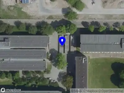 112 melding Brandweer met gepaste spoed naar de De Lismortel in Eindhoven vanwege een liftopsluiting