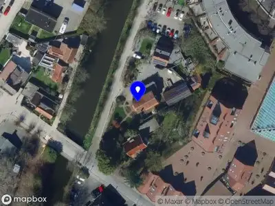 Ambulance met gepaste spoed naar de Vierambachtenkade N.Z. in Spijkenisse