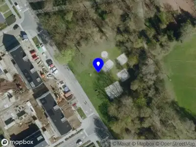 Brandweer met grote spoed naar de Koning Arthurlaan in Eindhoven vanwege reanimatie