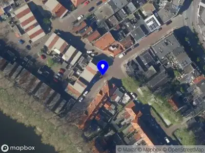 Brandweer met grote spoed naar de W.A. Bakestraat in Woerden vanwege middelgrote brand