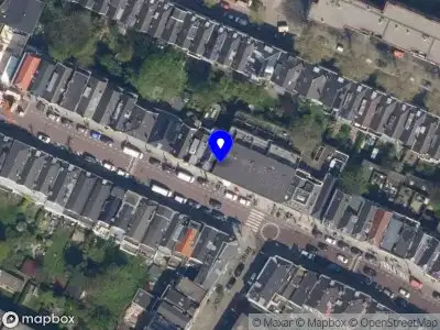 Ambulance met grote spoed naar de Zwart Janstraat in Rotterdam