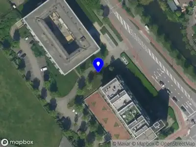 Ambulance met grote spoed naar de De Hoven in Heemskerk