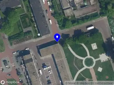 Ambulance met grote spoed naar de Hoekslootstraat in Amsterdam