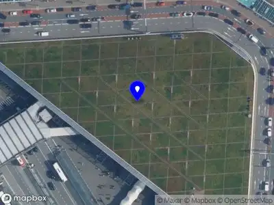 Ambulance naar de Aankomstpassage in Schiphol