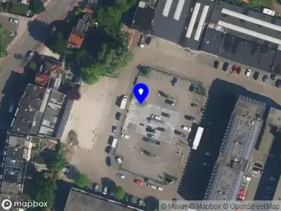 Brandweer met grote spoed naar de Delftstraat in Haarlem vanwege voertuigbrand