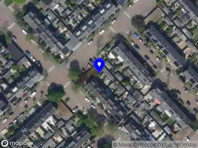 Ambulance met grote spoed naar de Santhorst in Leiderdorp