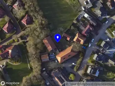 Ambulance met gepaste spoed naar de Bijenkorfweg in Oosterend