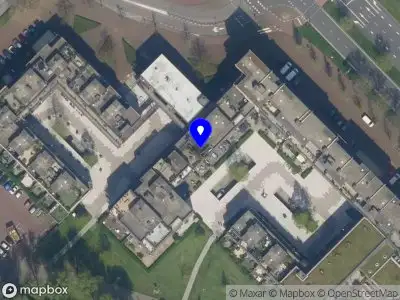 Ambulance met grote spoed naar de Schubertlaan in Maassluis