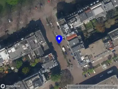 Ambulance met grote spoed naar de Parkstraat in Rotterdam