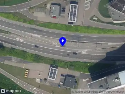 Ambulance met gepaste spoed naar de Abram van Rijckevorselweg in Capelle aan den IJssel