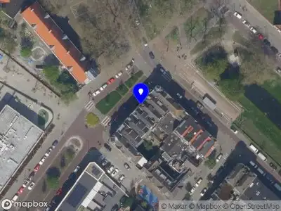 Ambulance met grote spoed naar de Putsebocht in Rotterdam