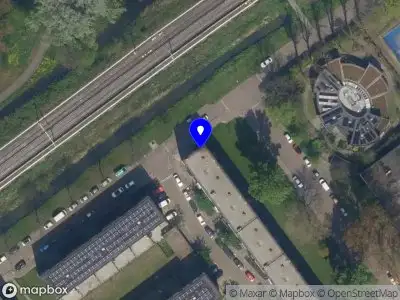 Ambulance met grote spoed naar de Johan de Wittsingel in Schiedam