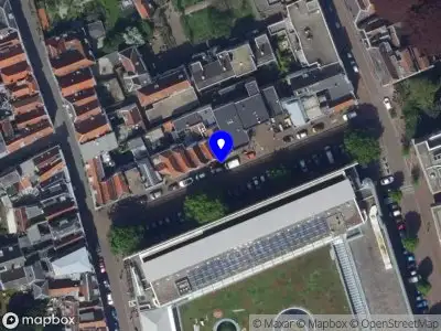 Ambulance met grote spoed naar de Zonneveldstraat in Leiden