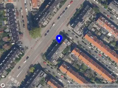 Ambulance met grote spoed naar de Rozenlaan in Rotterdam