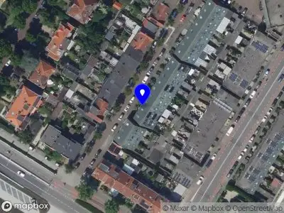 Ambulance met grote spoed naar de Tieselensstraat in Dordrecht