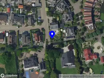 Ambulance met grote spoed naar de Koperwiek in Hardinxveld-Giessendam
