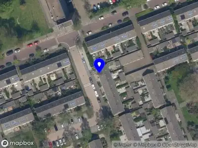 Ambulance met grote spoed naar de Buizerdstraat in Vlaardingen