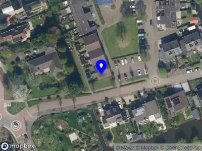 Ambulance met grote spoed naar de Eiberplantsoen in Groot-Ammers