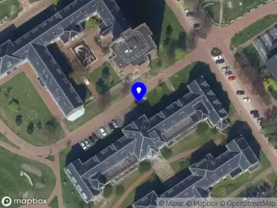 Ambulance met gepaste spoed naar de Van Rijsselpad in Leiden