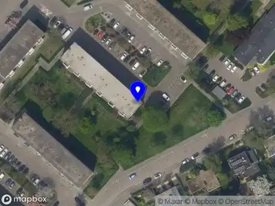 Ambulance met gepaste spoed naar de Van Anrooystraat in Ridderkerk