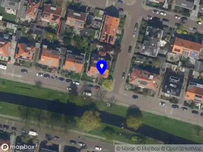 Ambulance met grote spoed naar de Stadhouderslaan in Schiedam