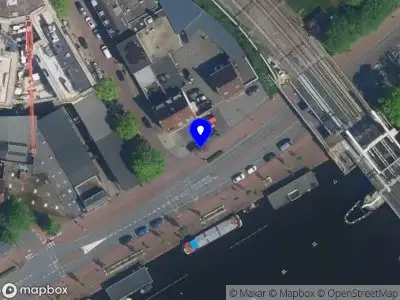 Ambulance naar de Friese Varkenmarkt in Haarlem vanwege ongeval met letsel