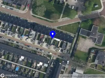 Brandweer met gepaste spoed naar de Selma Lagerlöflaan in Assen vanwege een buitenbrand