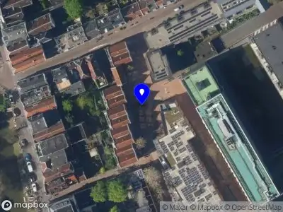 Brandweer met grote spoed naar de Vrouwjuttenhof in Utrecht vanwege reanimatie