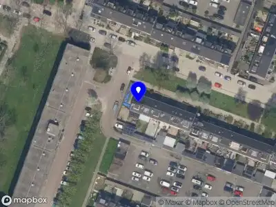 Ambulance met grote spoed naar de Rivierenlaan in Rozenburg