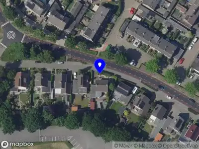 Brandweer met gepaste spoed naar de Leeuwerikstraat in Zundert vanwege afhijsen patient