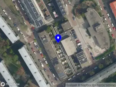 Politie met grote spoed naar de Van Schuijlenburchstraat in Delft vanwege ongeval met letsel