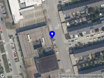 Ambulance met grote spoed naar de Brongras in Rotterdam