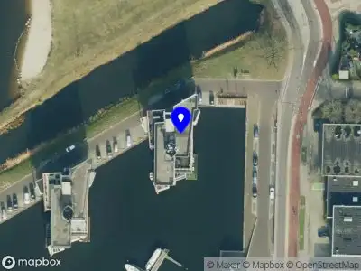 112 melding Politie naar de Havenkade in Almelo vanwege personen te water