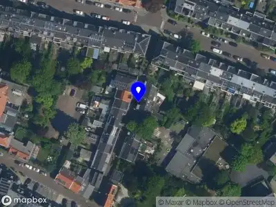 Ambulance met gepaste spoed naar de Nauwe Geldelozepad in Haarlem