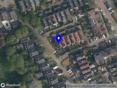 Ambulance met grote spoed naar de Hogenburg in Pijnacker