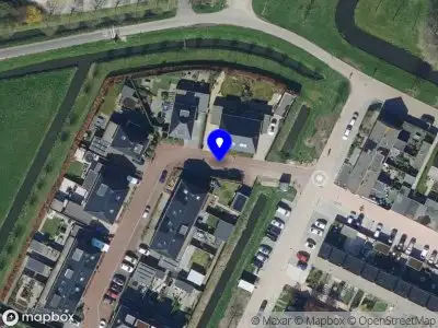 Brandweer met grote spoed naar de Graaflandstraat in Heenvliet vanwege reanimatie