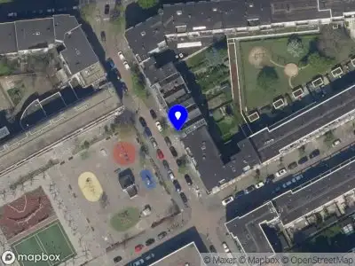 Ambulance met grote spoed naar de Taandersstraat in Rotterdam