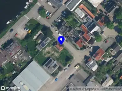 Ambulance met gepaste spoed naar de Vliegersplein in Vijfhuizen